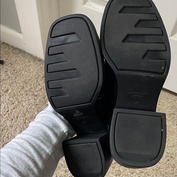 Vagabond Black Brooke Pumps - Picture 3 of 5